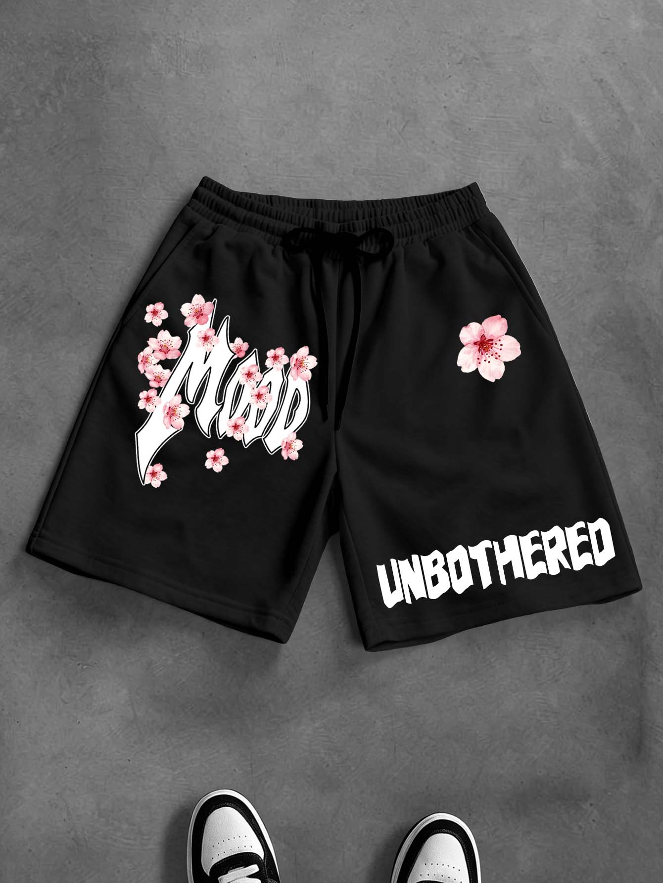 Gothic Streetwear Brand - กางเกงขาสั้นสตรีทแวร์สไตล์ญี่ปุ่นทรงหลวมสำหรับผู้ชาย แบรนด์ Mood Unbothered ลายกราฟิกซากุระกิเลนแบบกอธิค ผ้าคอตตอนผสม