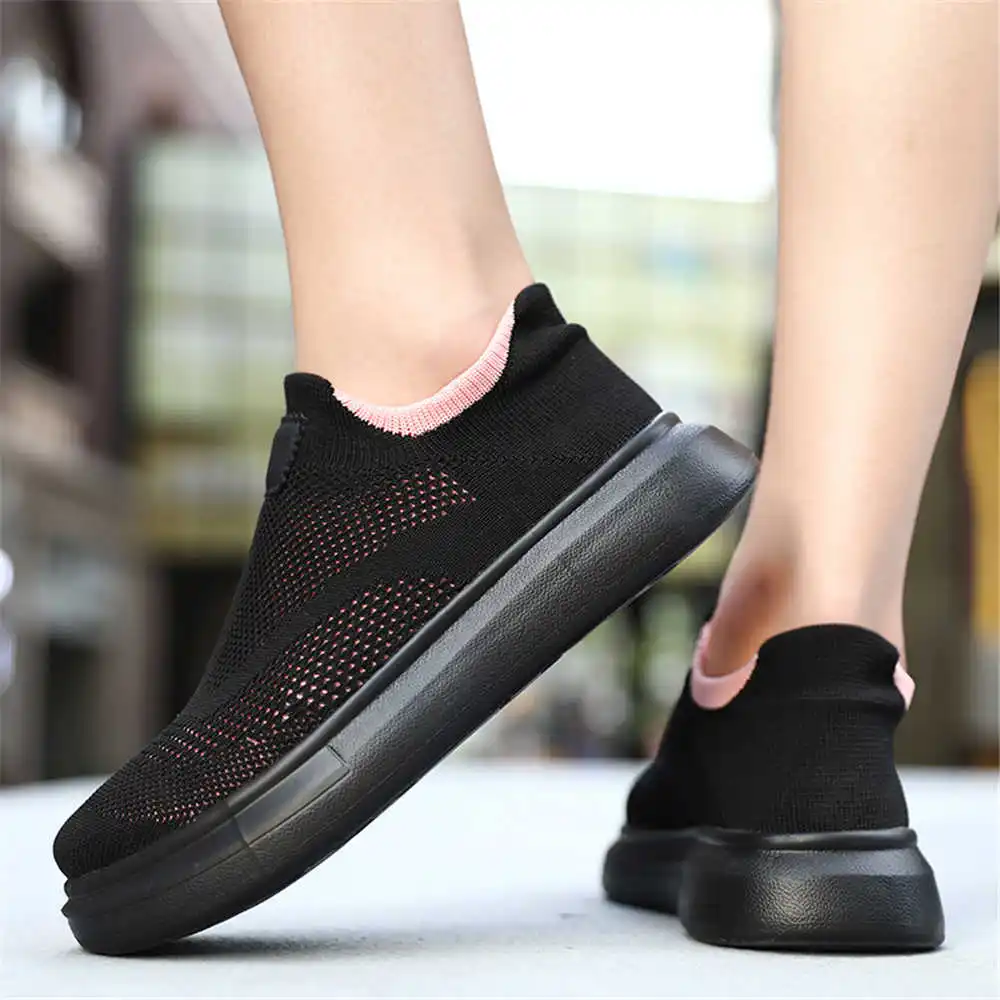 ถุงน่องแพลตฟอร์มรองเท้าสีน้ำตา - Streetwear Brand Canada บทวิจารณ์และราคา